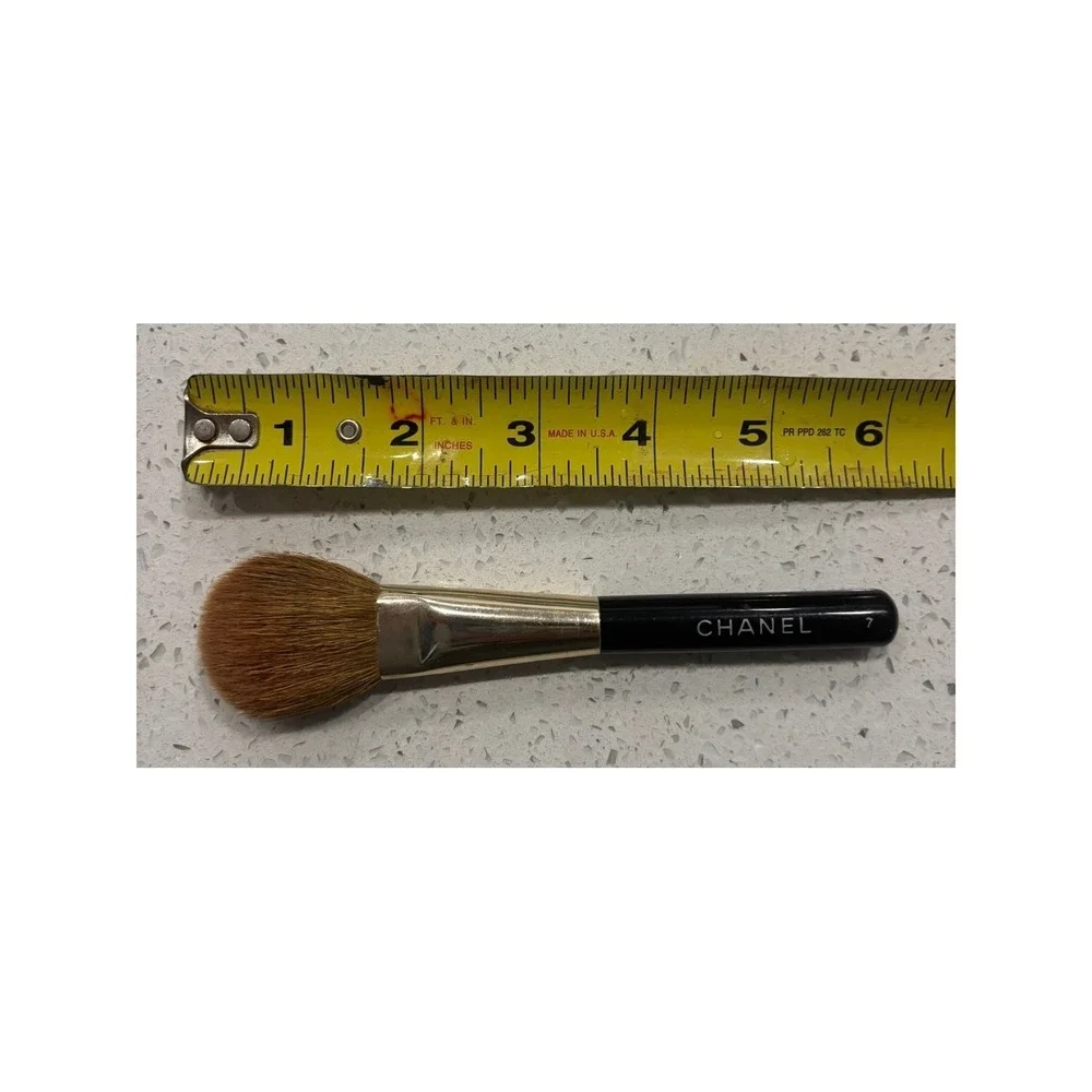 Chanel No 7 Travel Tapered Powder Brush Black Gold Makeup Tool